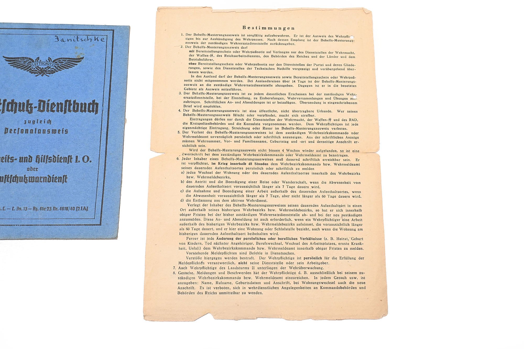 Luftschutz-Dienstbuch with extra paper — image 5