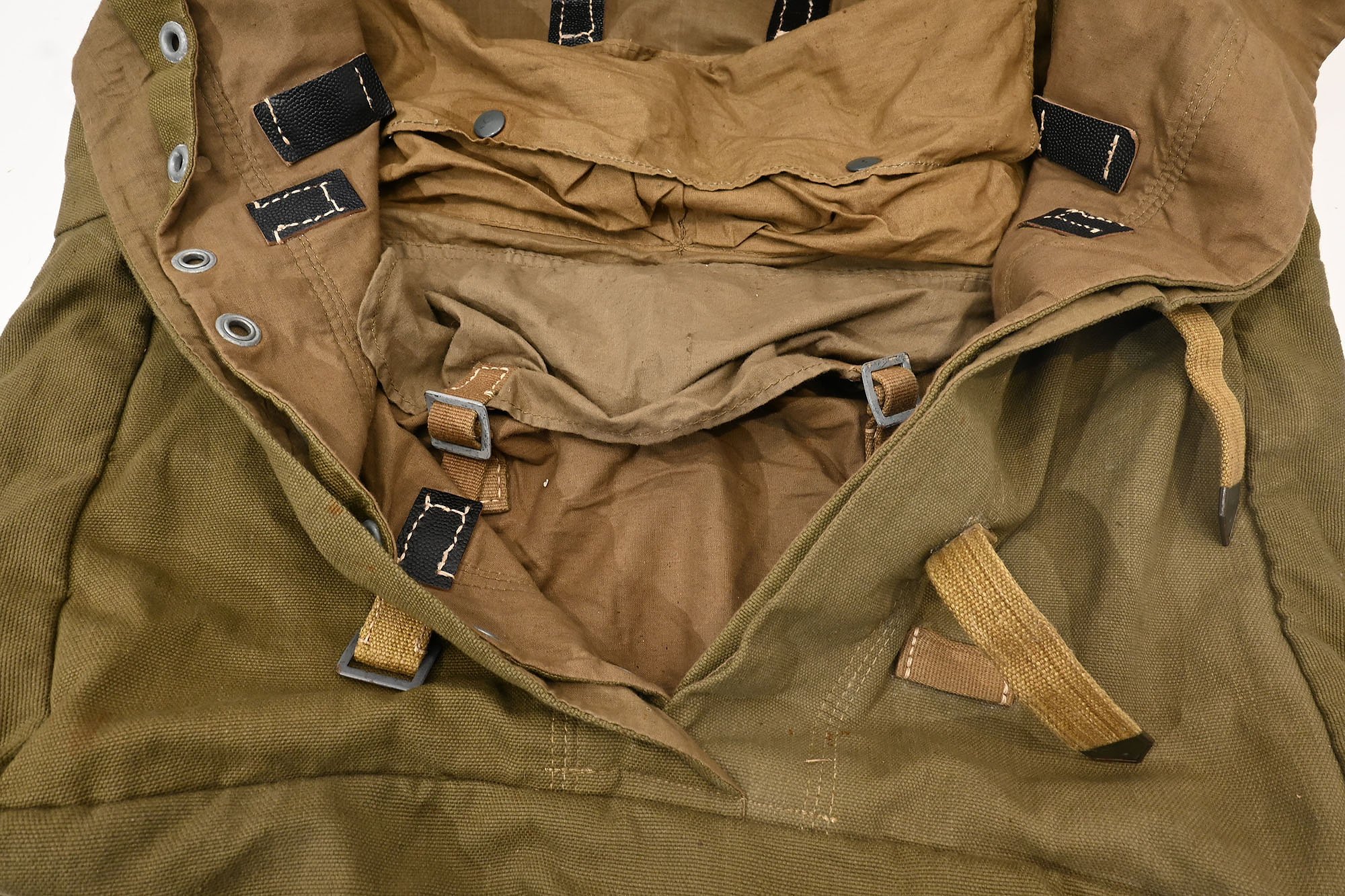 Luftwaffe clothing bag tropical version — image 4