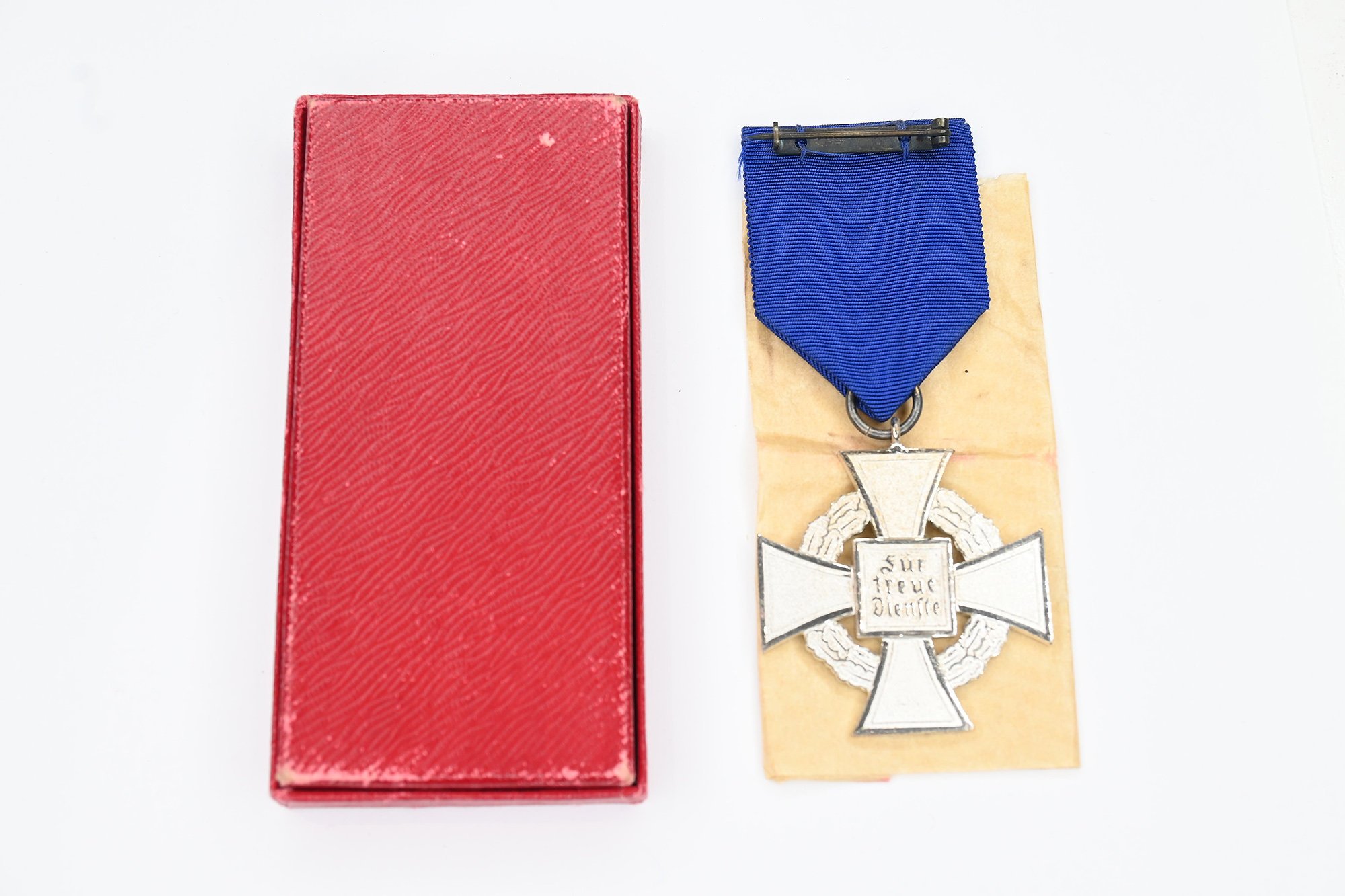 25 year anniversary service medal in box — image 2