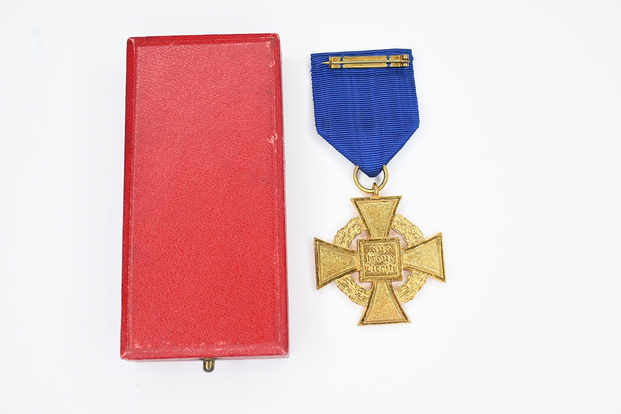40 jahre mourning service medal in box — image 2
