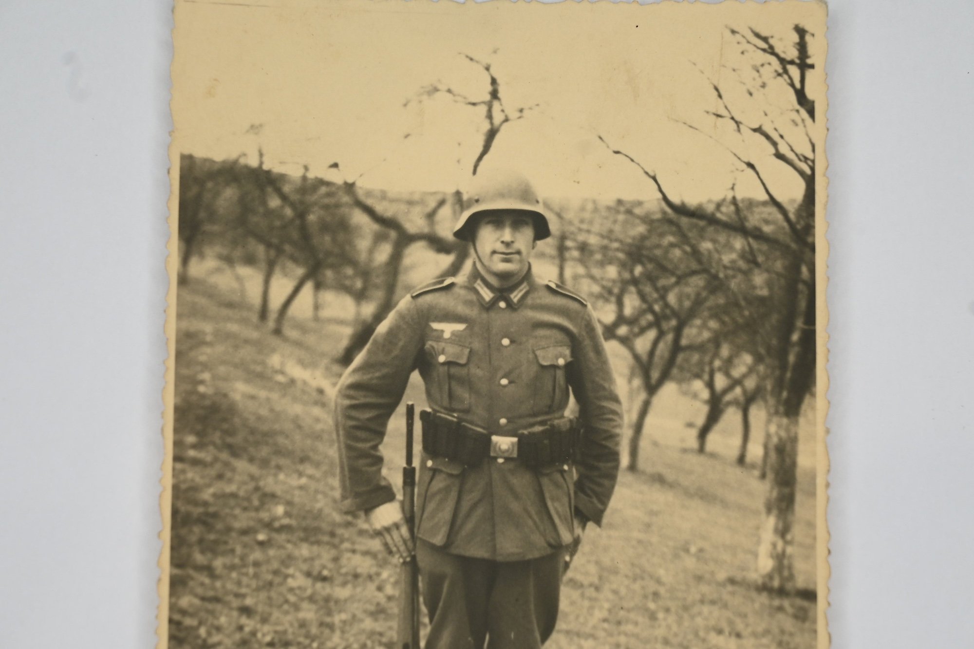 Field Post card Wehrmacht soldier with K98 — image 2