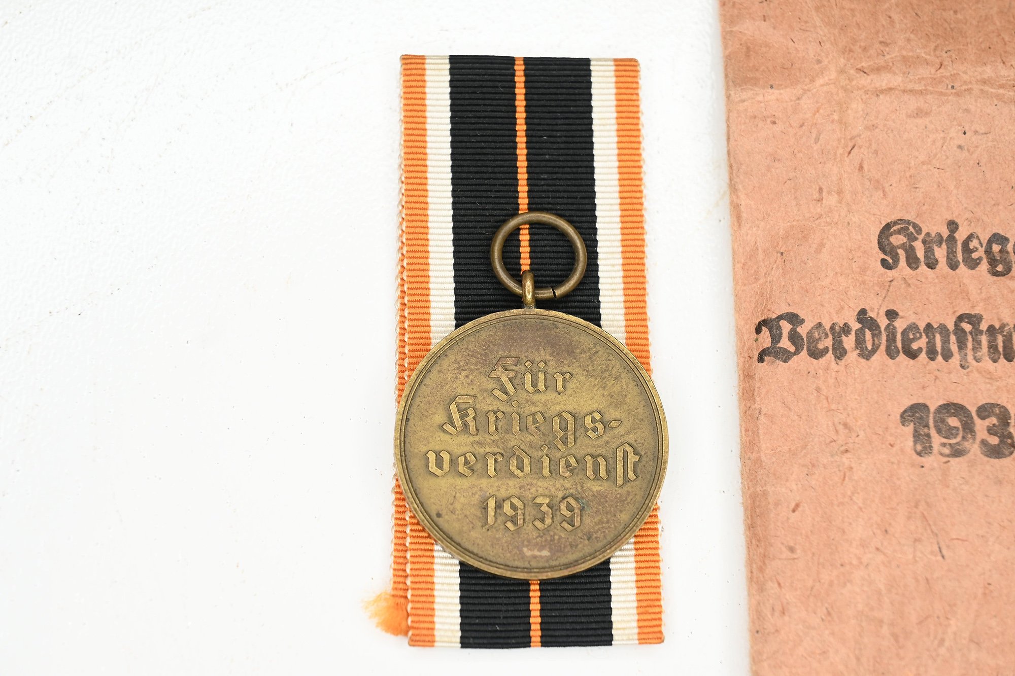 war service medal — image 2