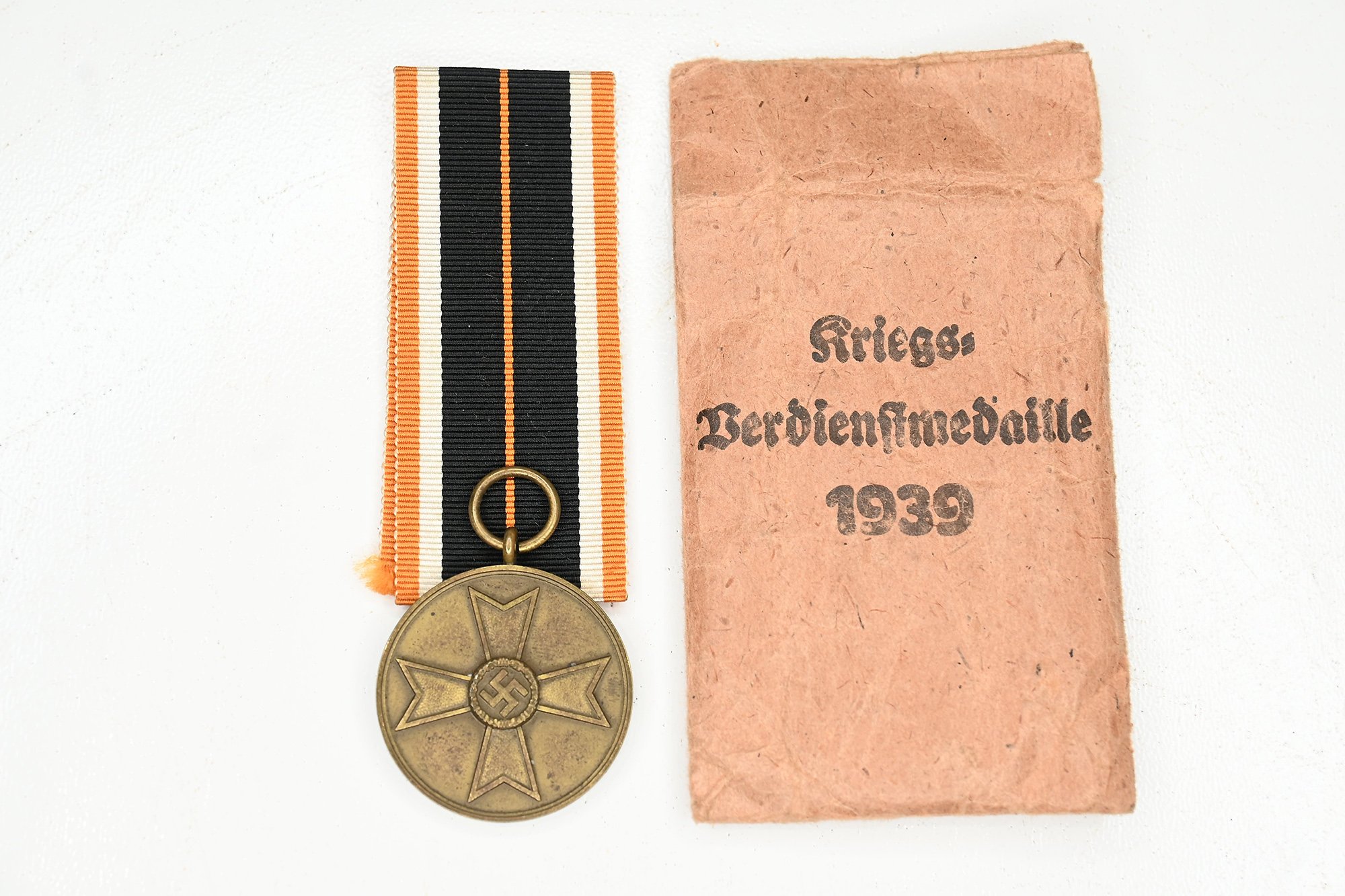 war service medal — image 4