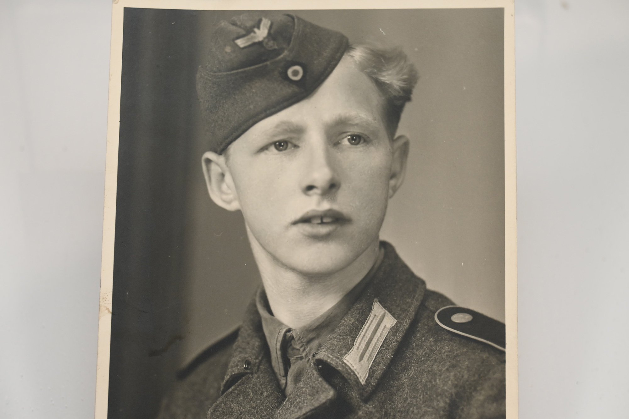 postcard German young soldier 1944 — image 2