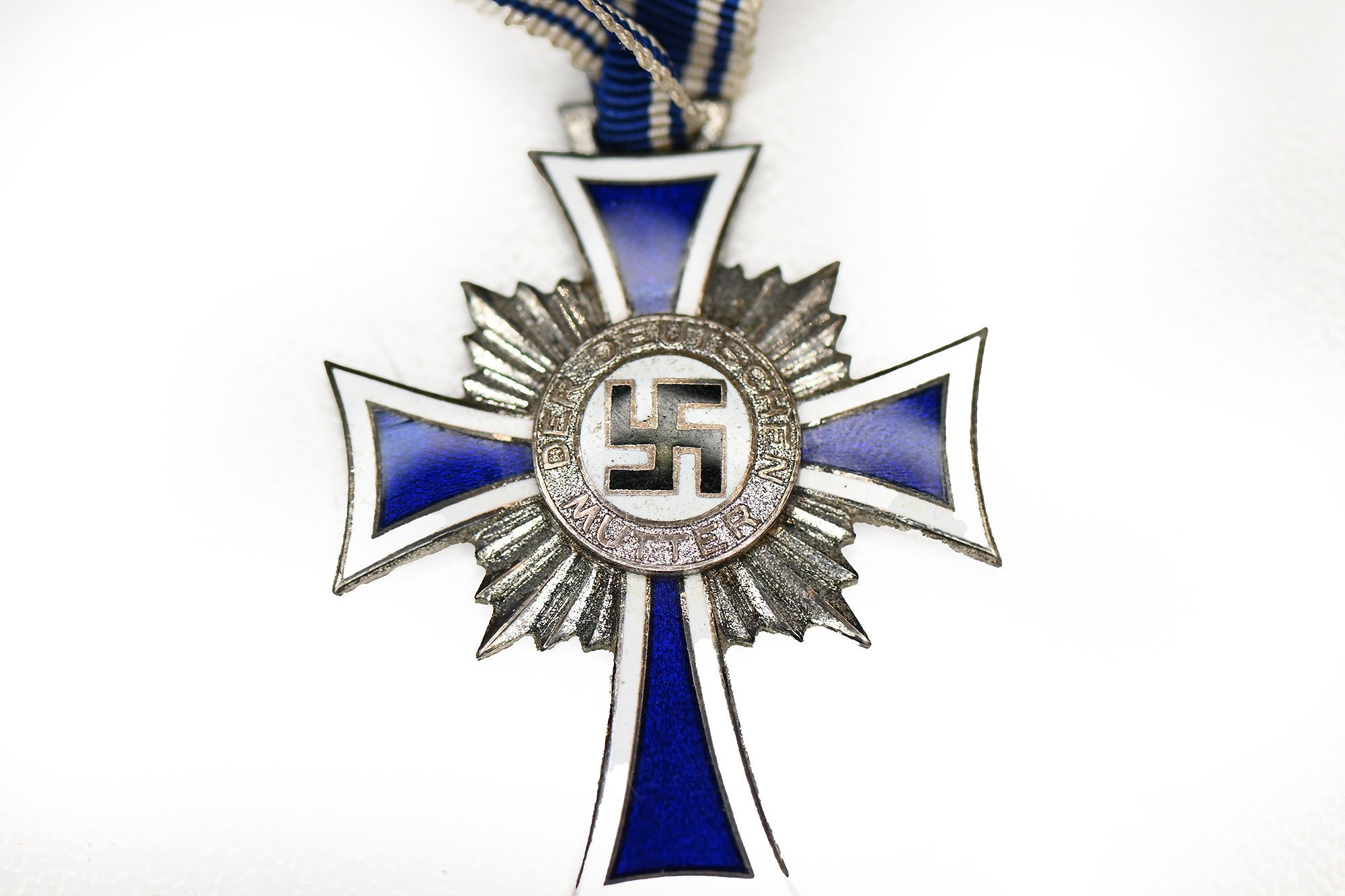 mother cross in silver with long ribbon — image 2