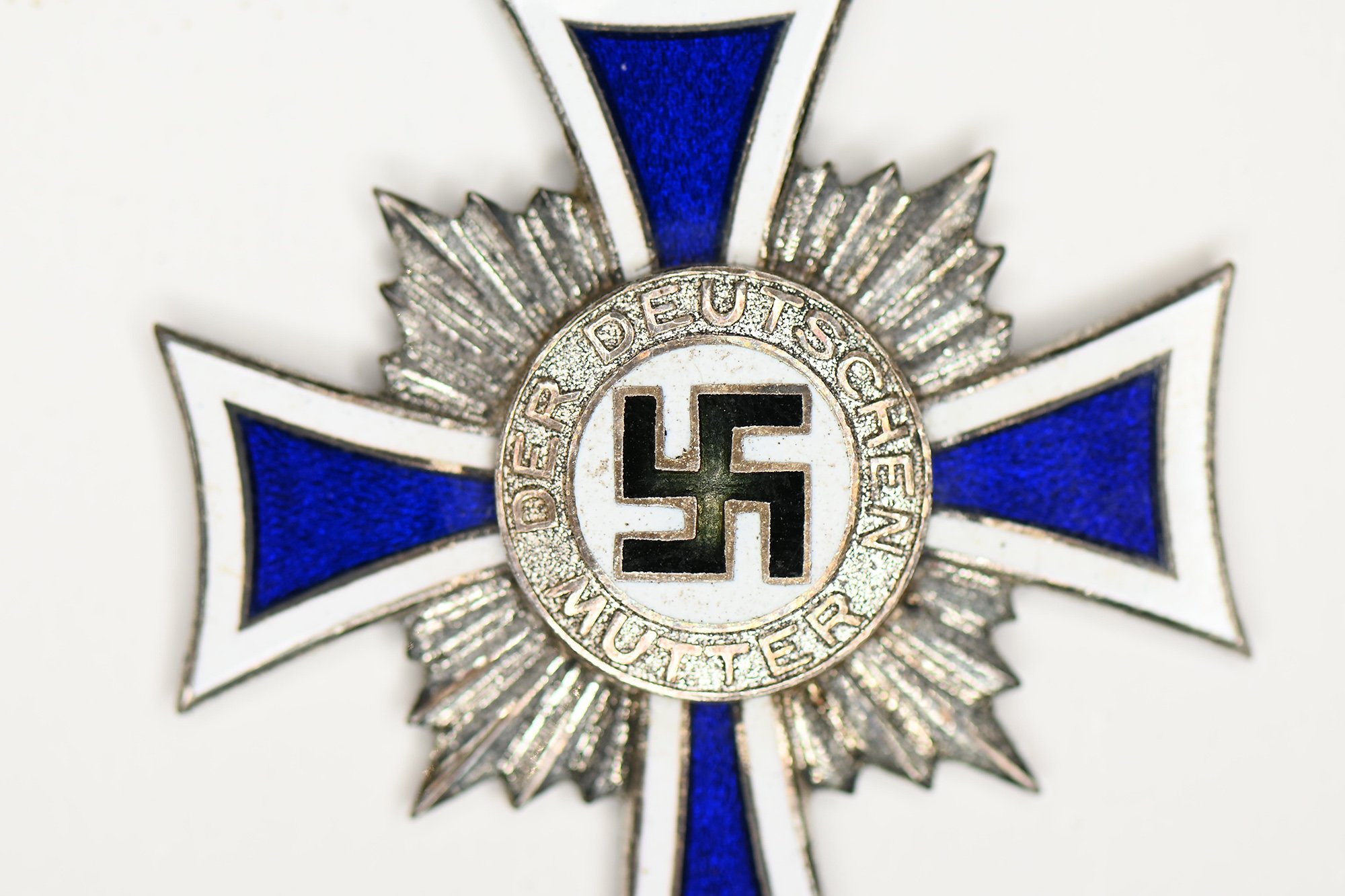 mother cross in silver with long ribbon — image 3