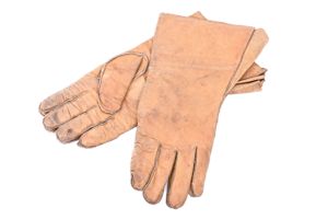 english dispatch rider gloves.