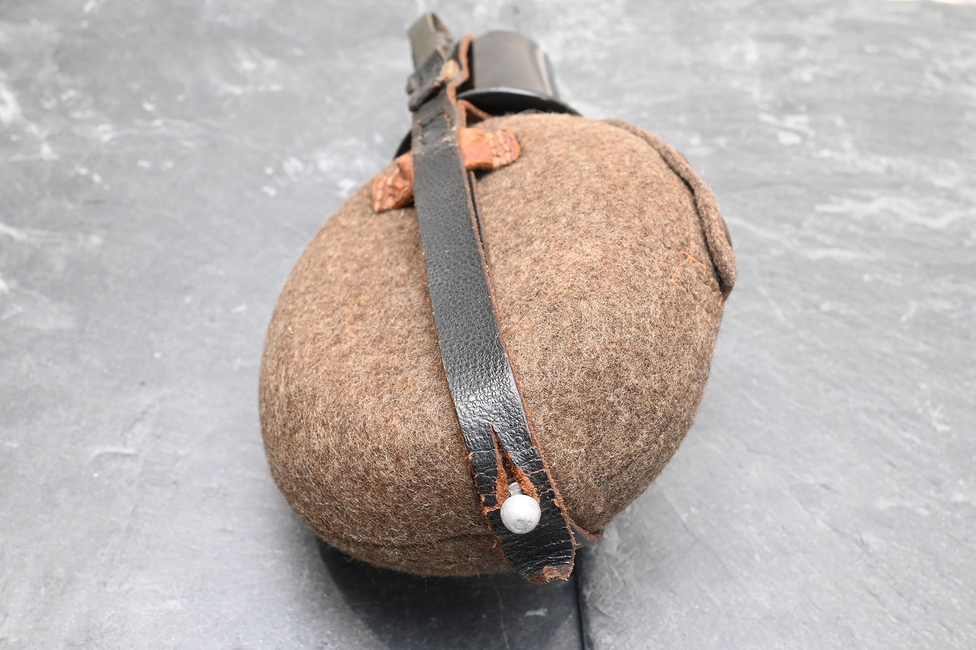 m31 canteen with bakelite cup. — image 9