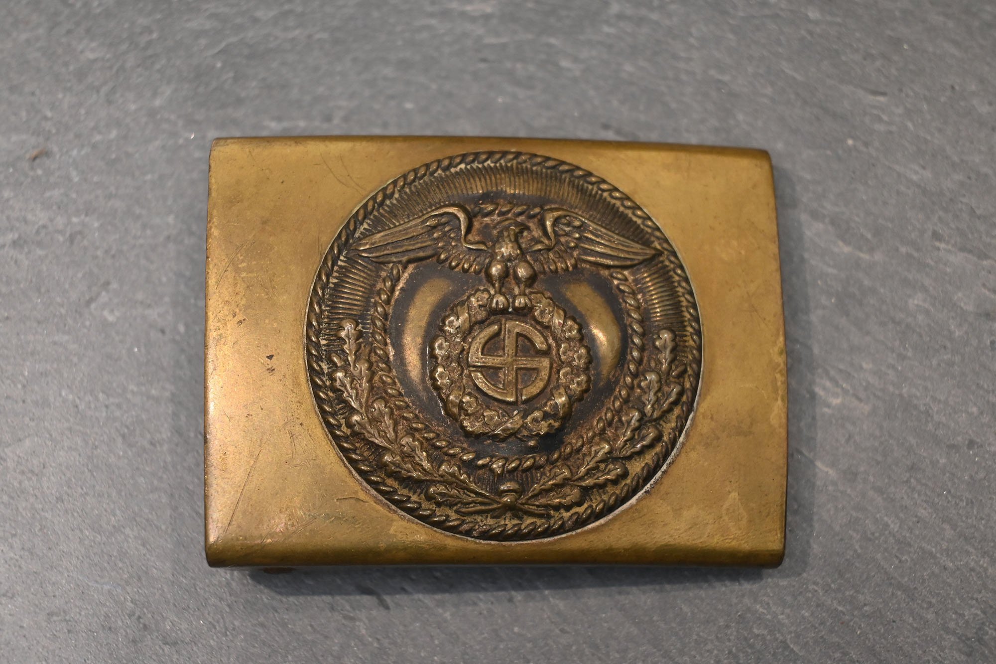 SA couple with lock. — image 4