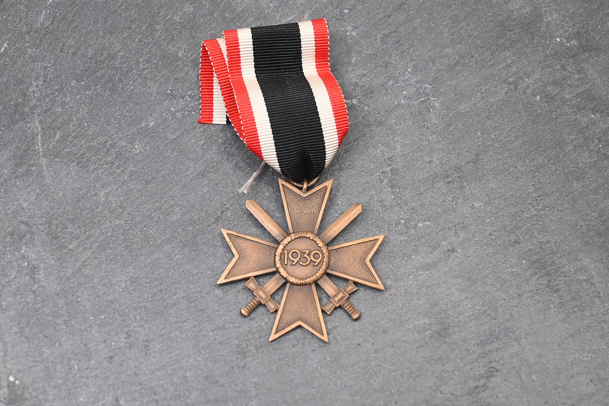 kvk with swords — image 2