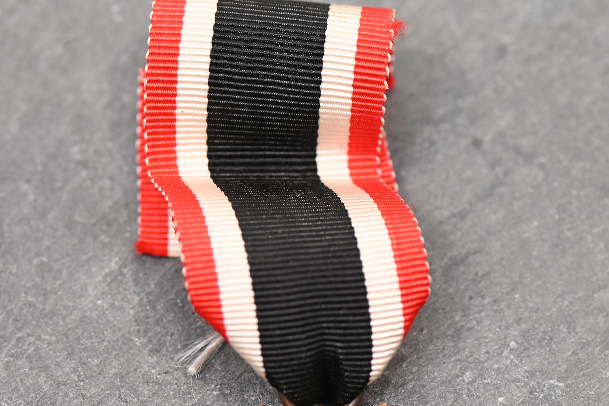 kvk with swords — image 5