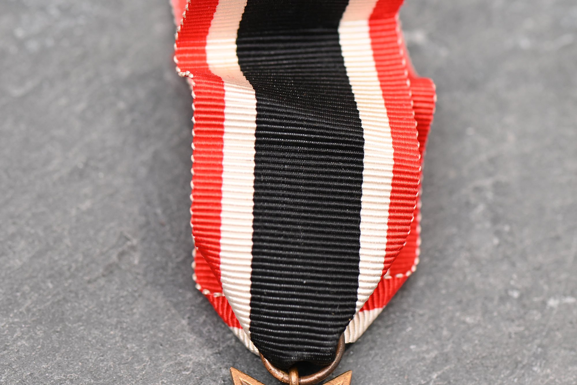 kvk with swords — image 6