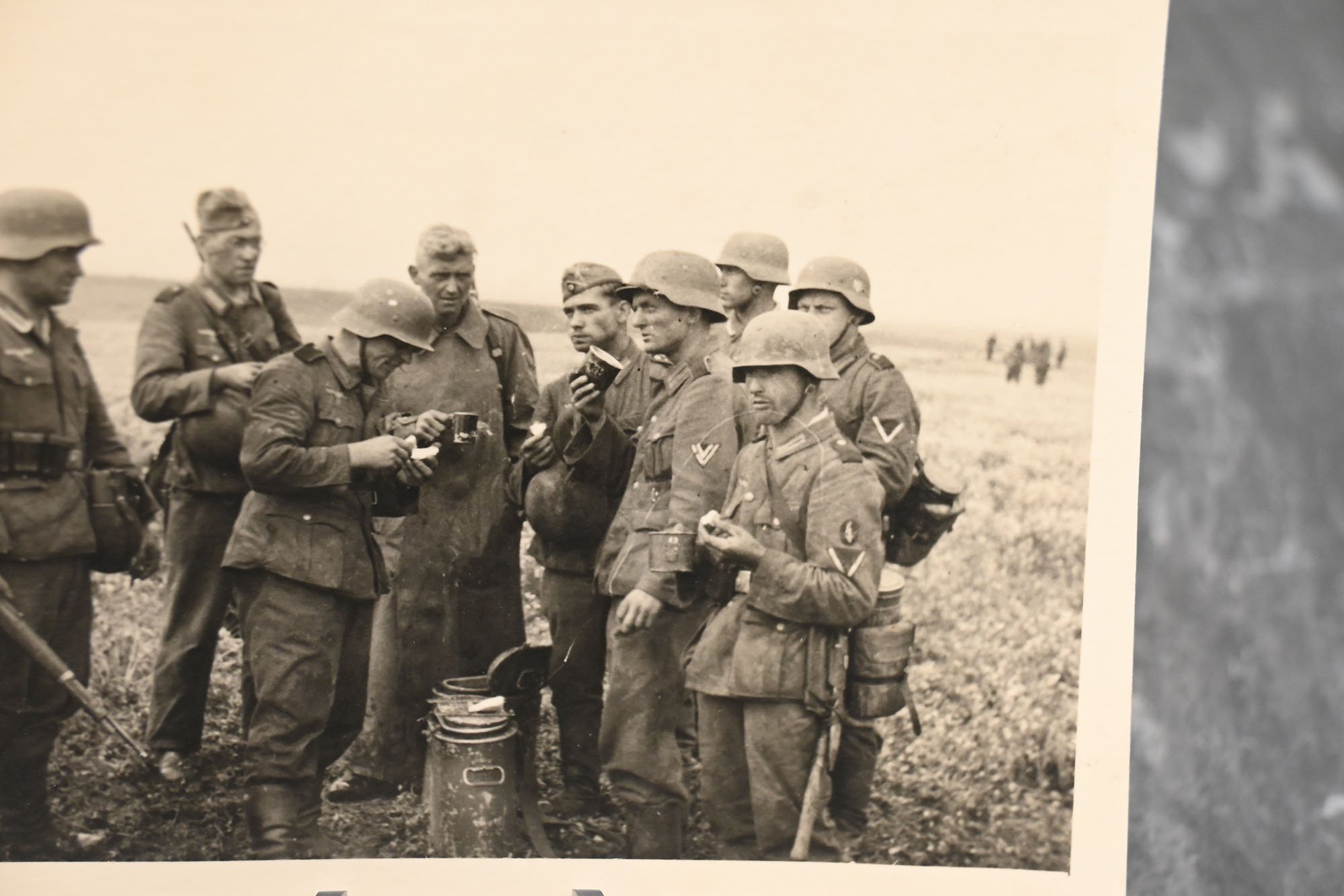 photo with essenstrager — image 3