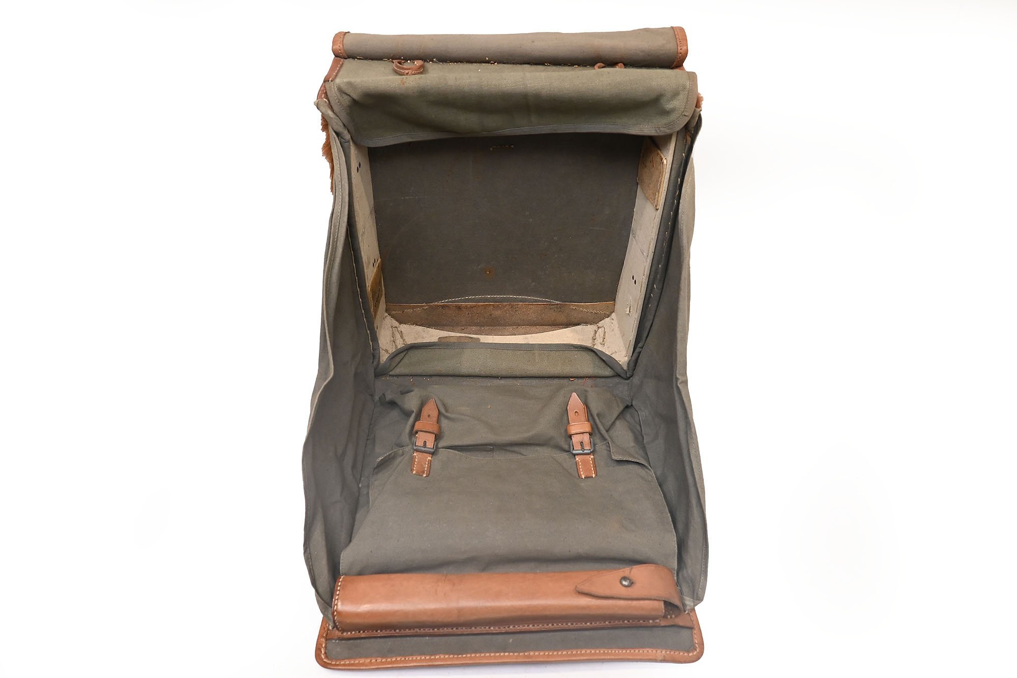 German M34 Funker Tornister — image 8