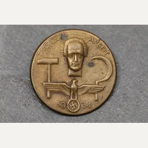 tag der arbeit 1934 badge