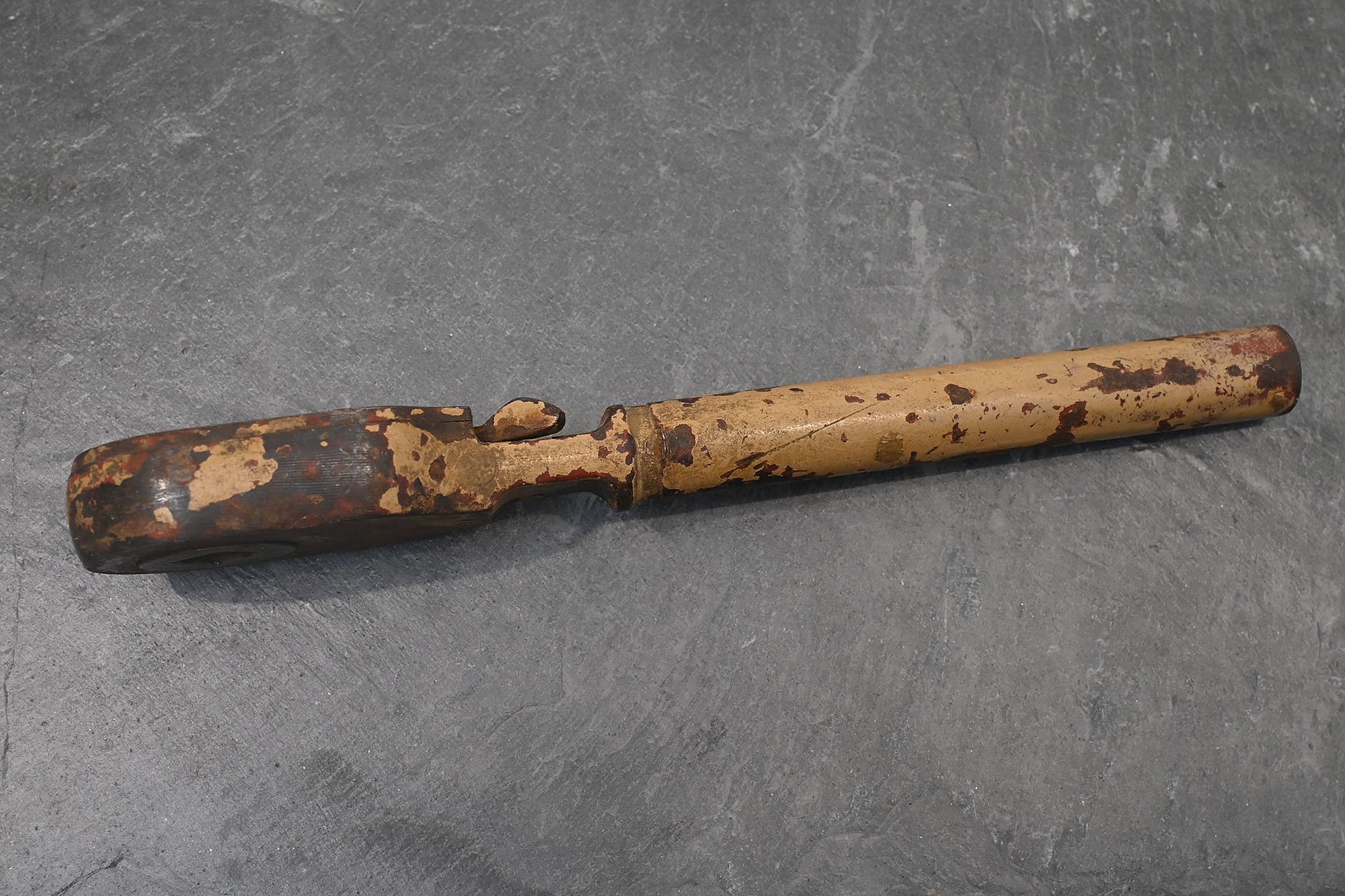 tan yellow cap key — image 3