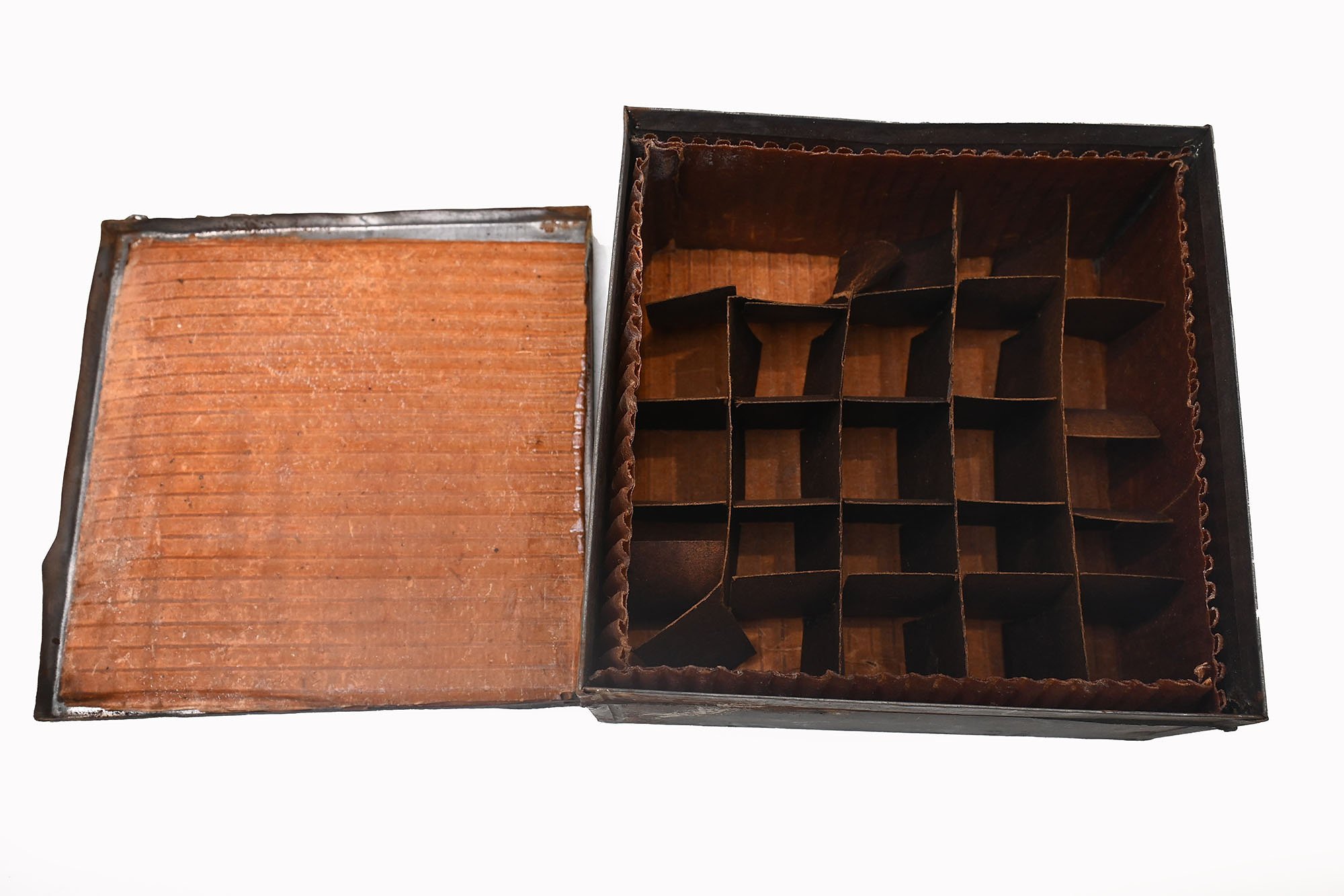 Italian igniter tin. — image 2