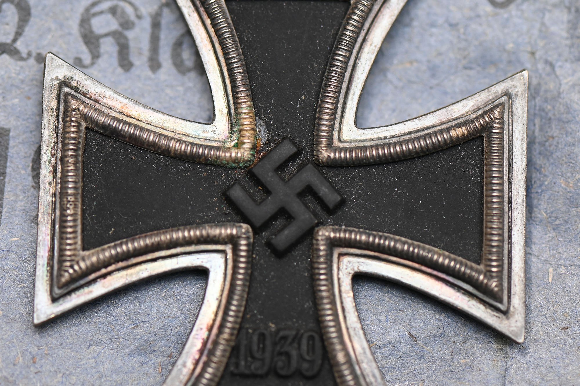 ek 2 maker 55 with matching bag — image 10