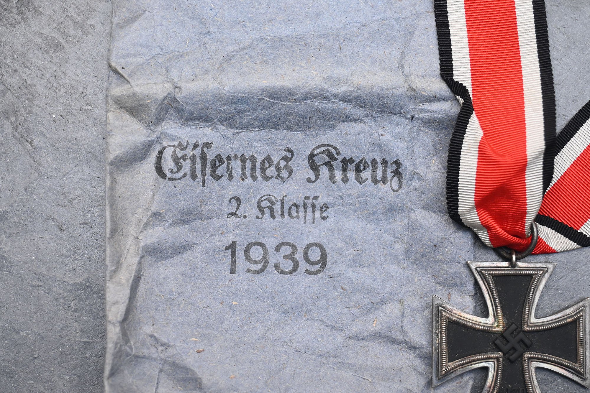 ek 2 maker 55 with matching bag — image 3