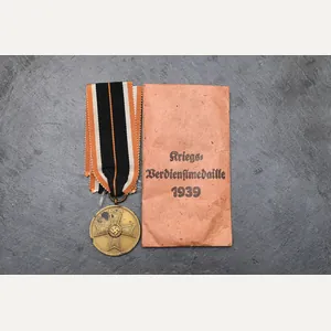 Kriegsdienstemedaille with factory pouch,