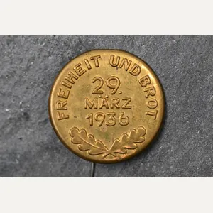 German WWII election pin