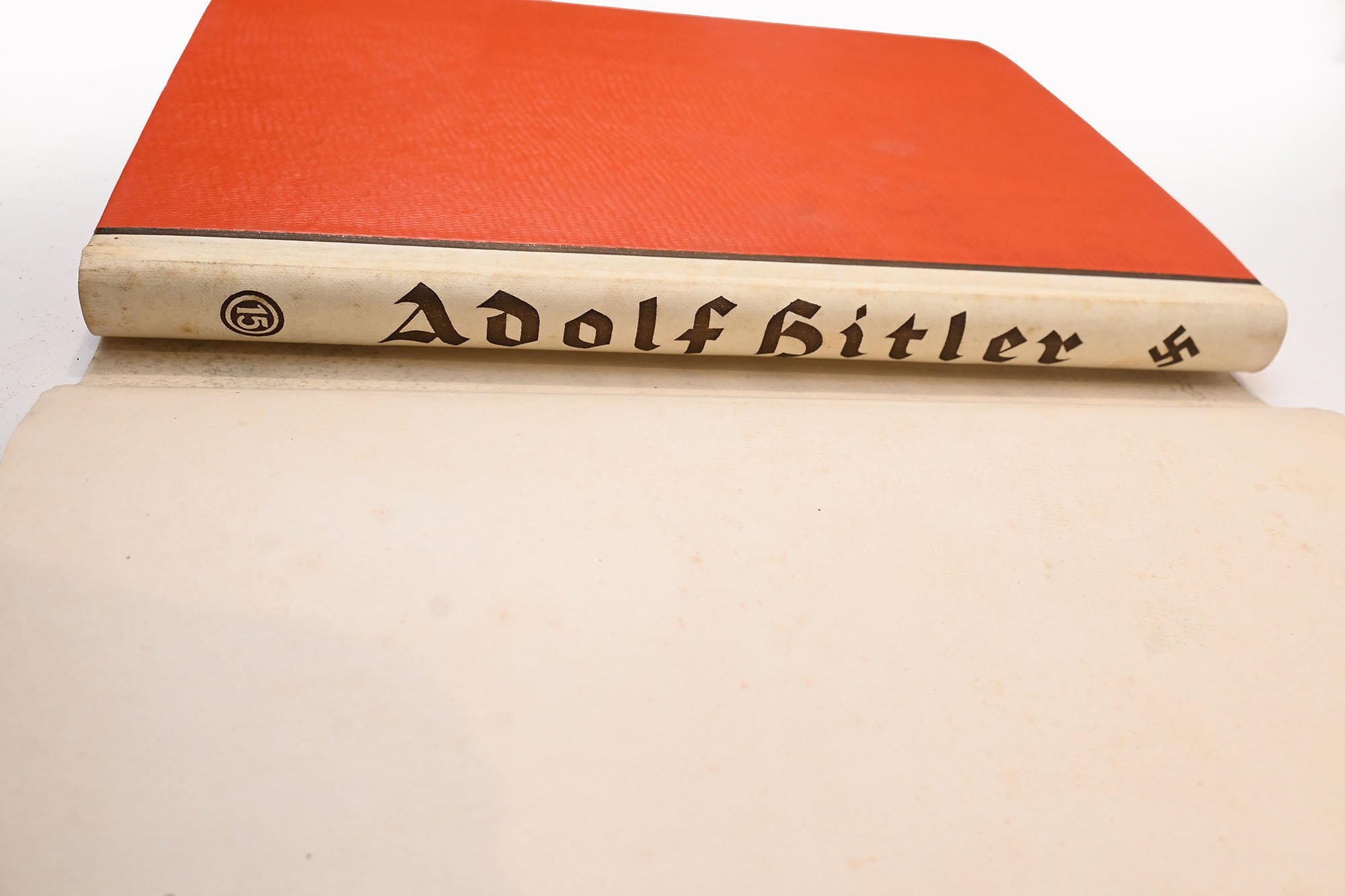 gypsy album Adolf Hitler — image 10