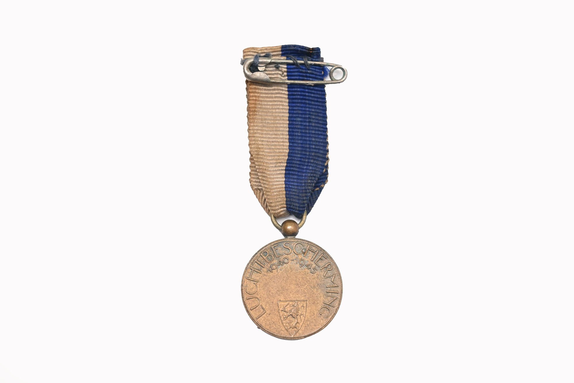 LBD medal 40-45 — image 2