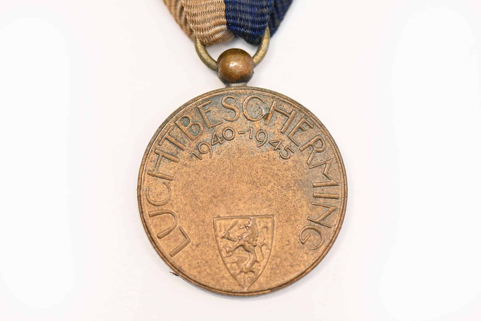 LBD medal 40-45 — image 3