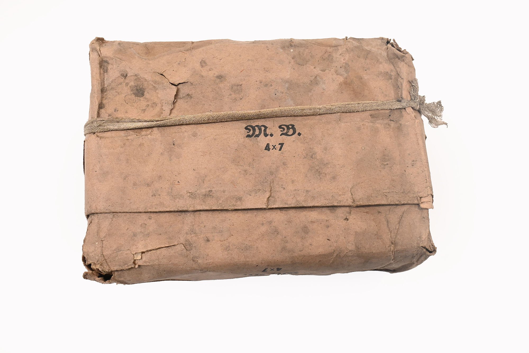 90 mulling in a pack. — image 6