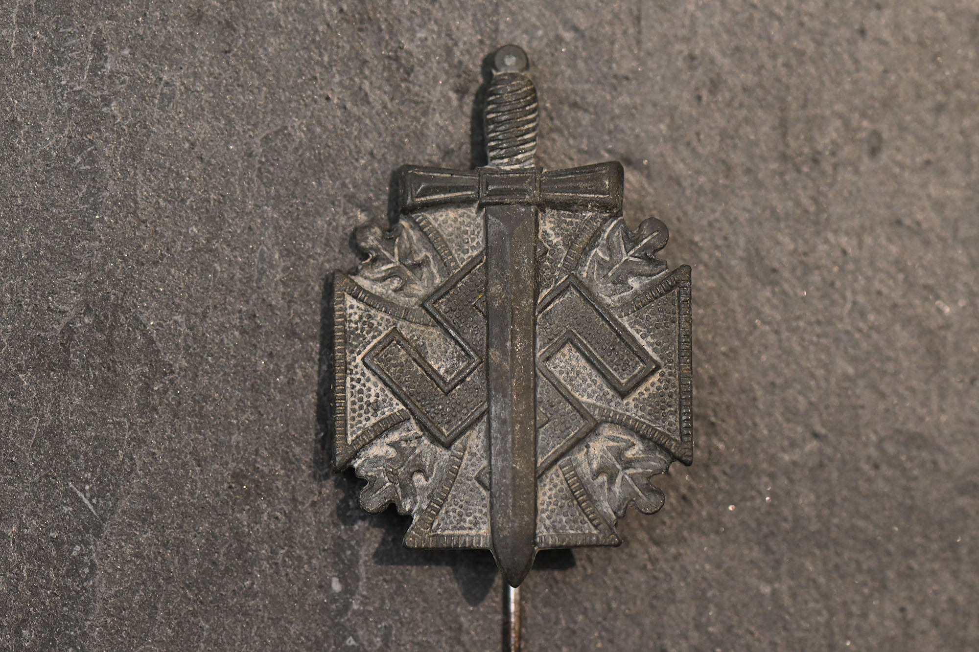 Day of the Wehrmacht pin — image 4