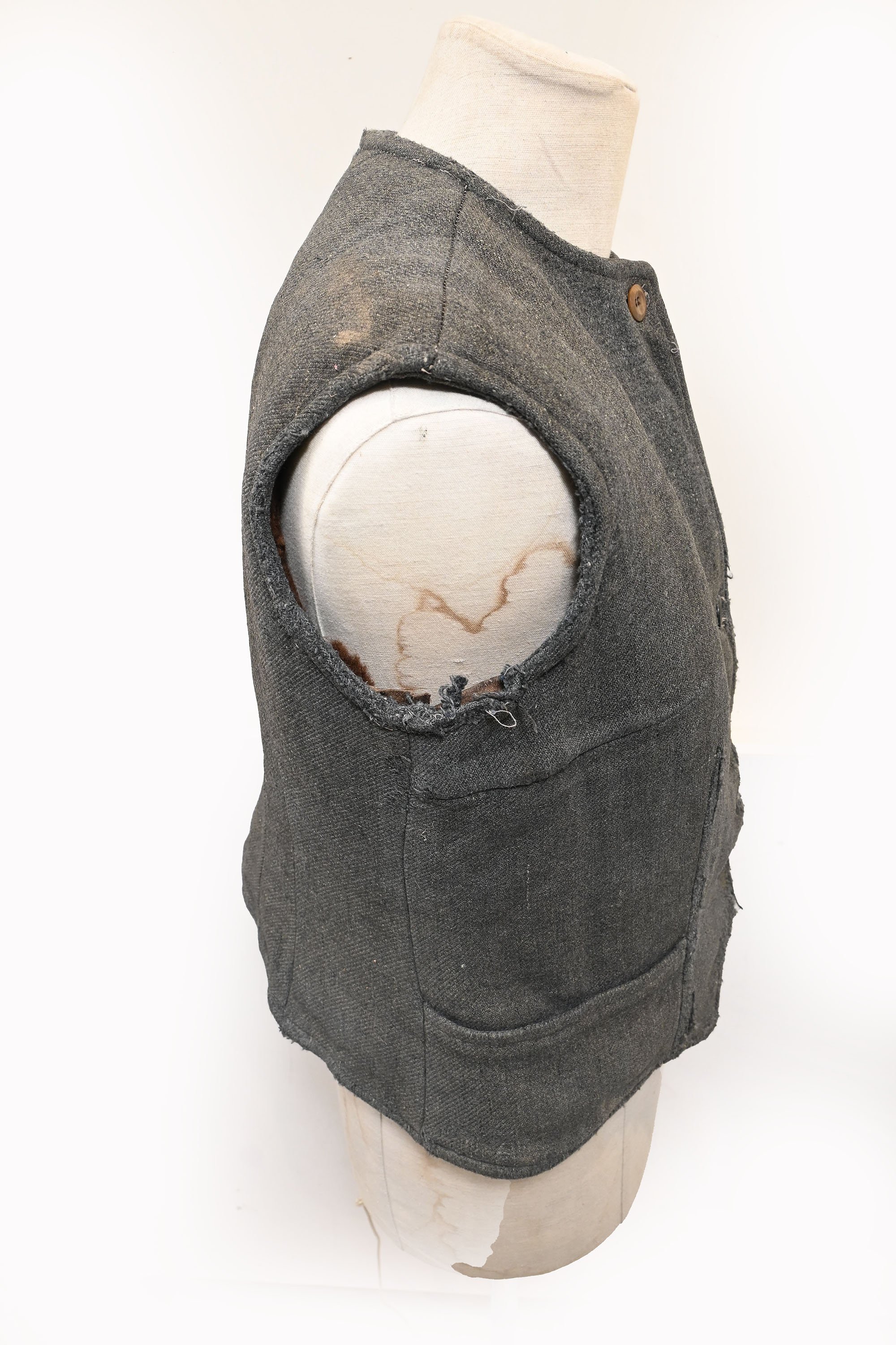 Wharf Power bodywarmer — image 2