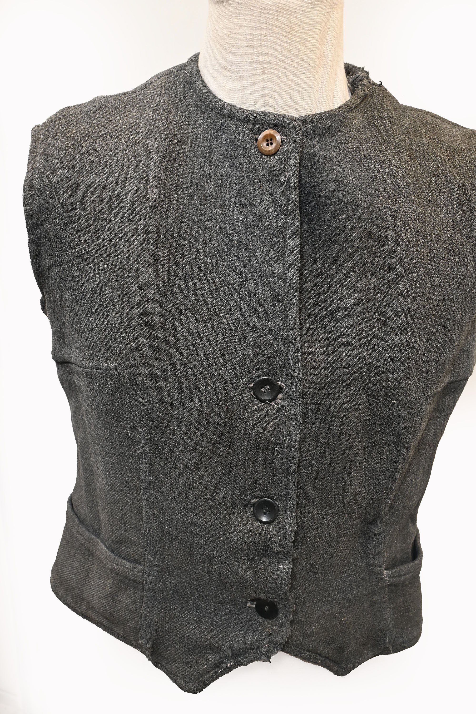 Wharf Power bodywarmer — image 5