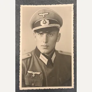 leutnant whermacht postcard
