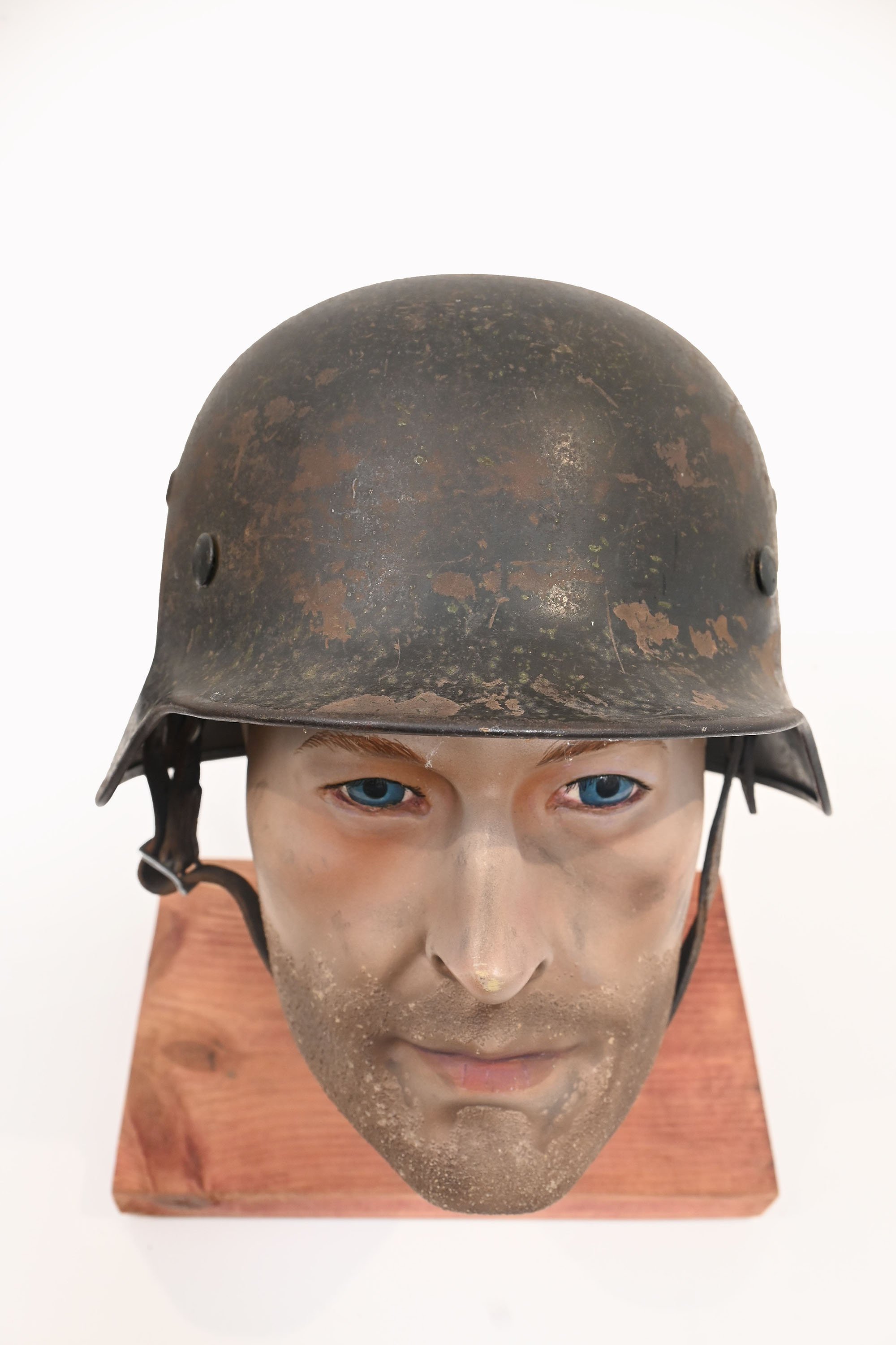 m35 ex dd luftwaffe helmet — image 2