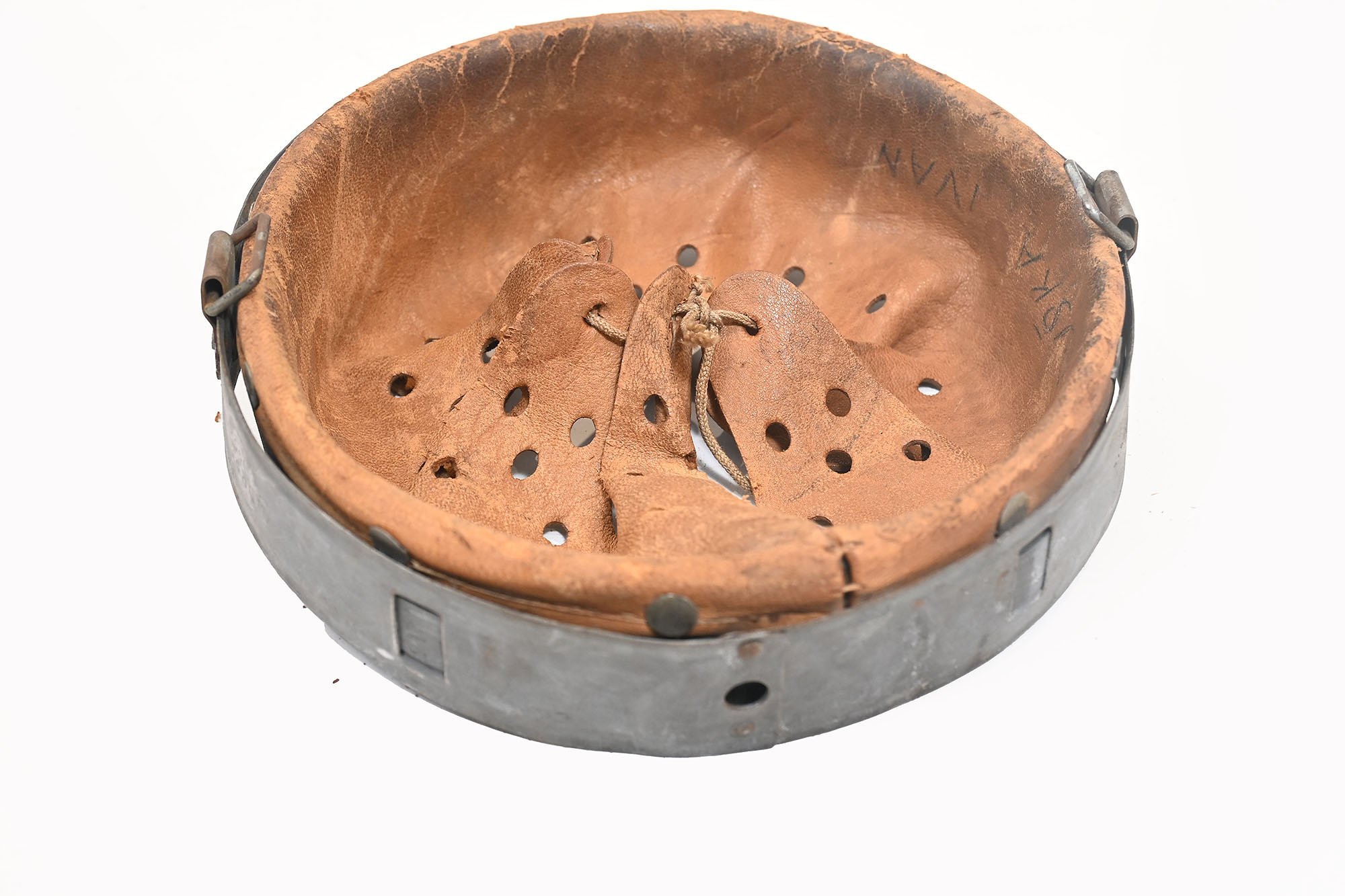 steel 1943 m31 helmet liner — image 10