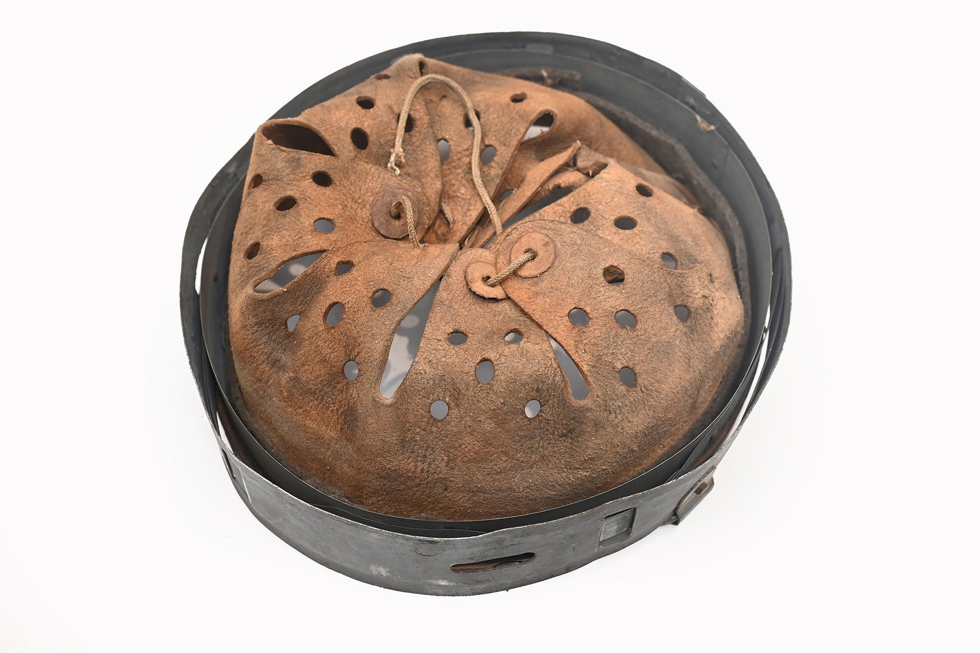 steel 1943 m31 helmet liner — image 3