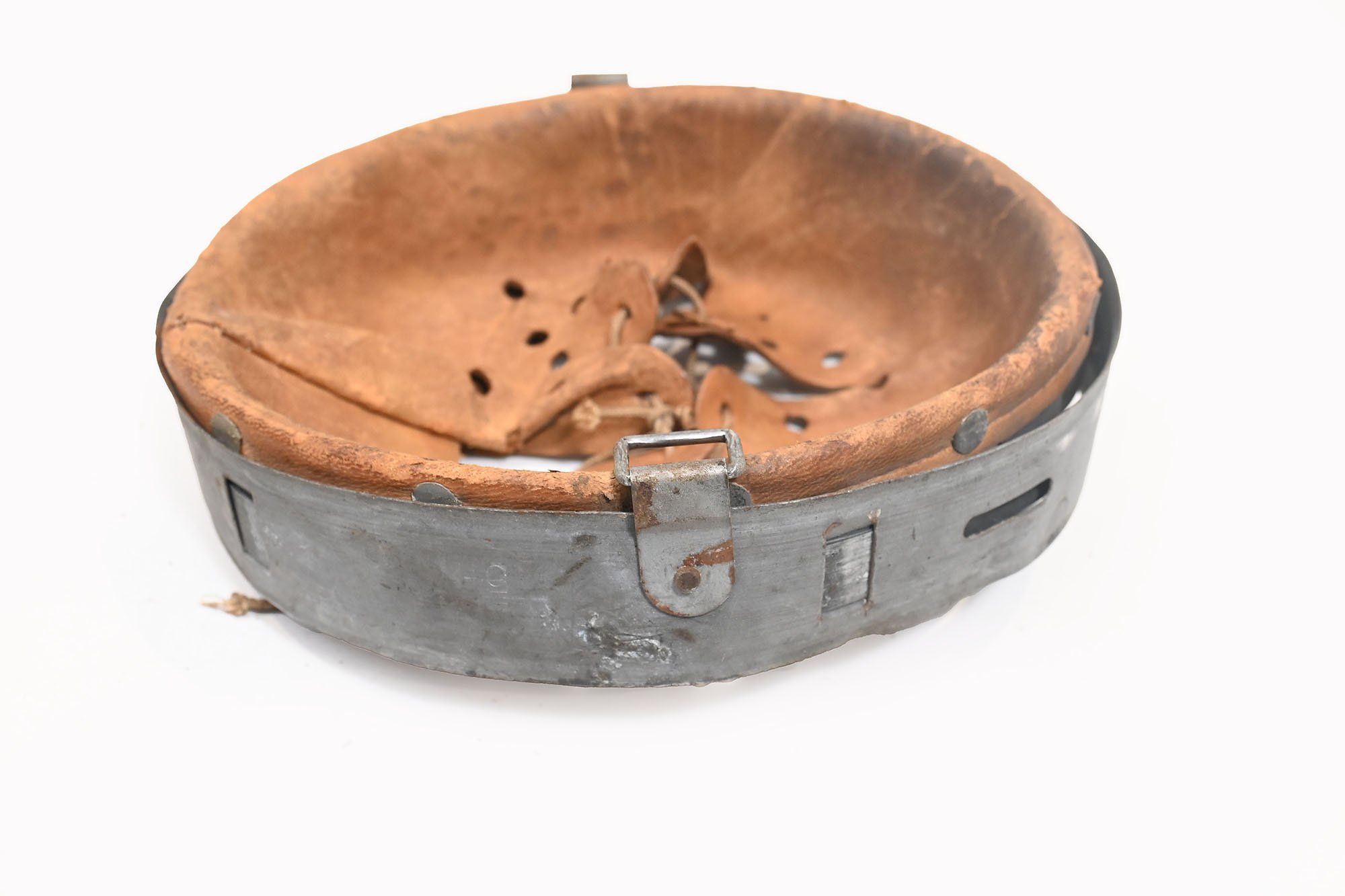 steel 1943 m31 helmet liner — image 7