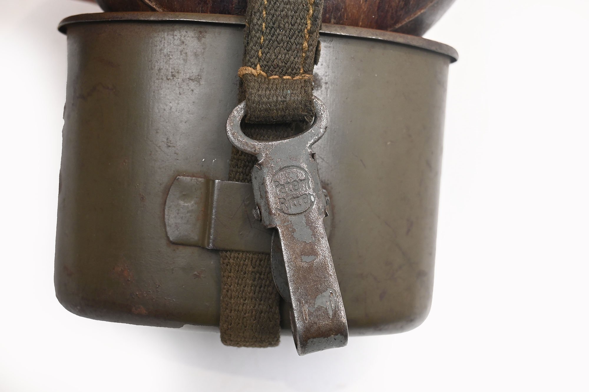 m31 Wehrmacht tropical canteen — image 3