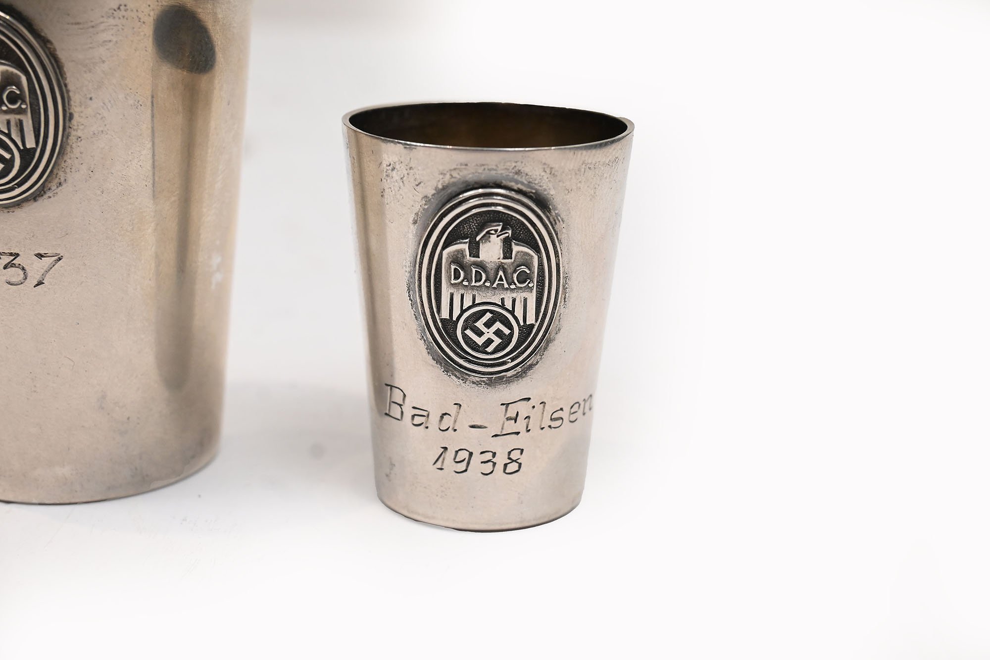 zilveren DDAC schnaps bekertjes. — image 3