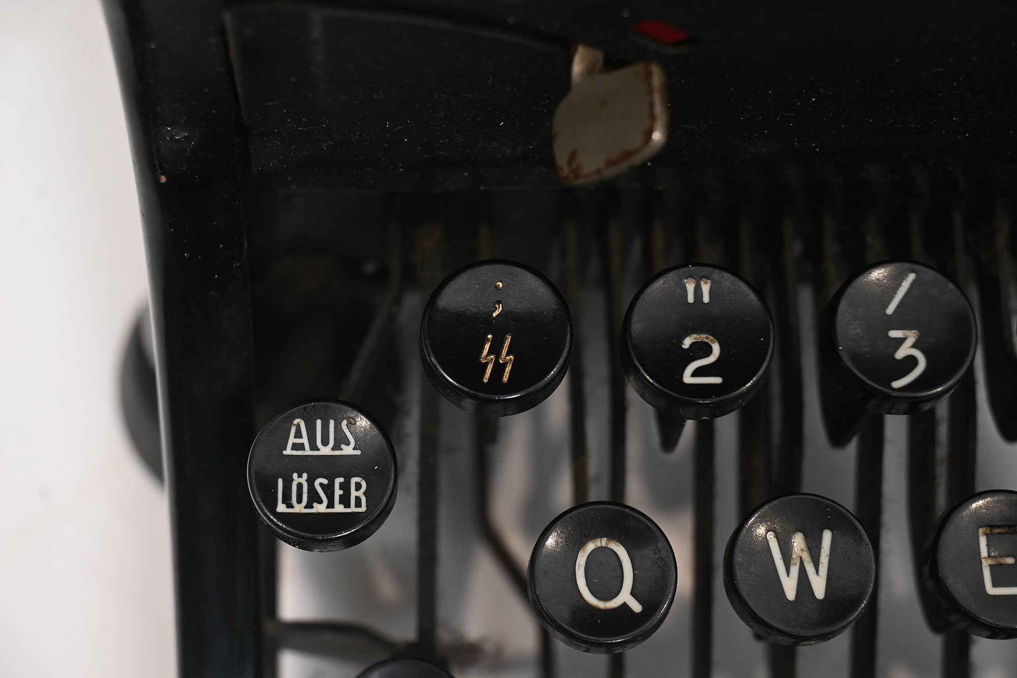 chapel SS typewriter — image 4