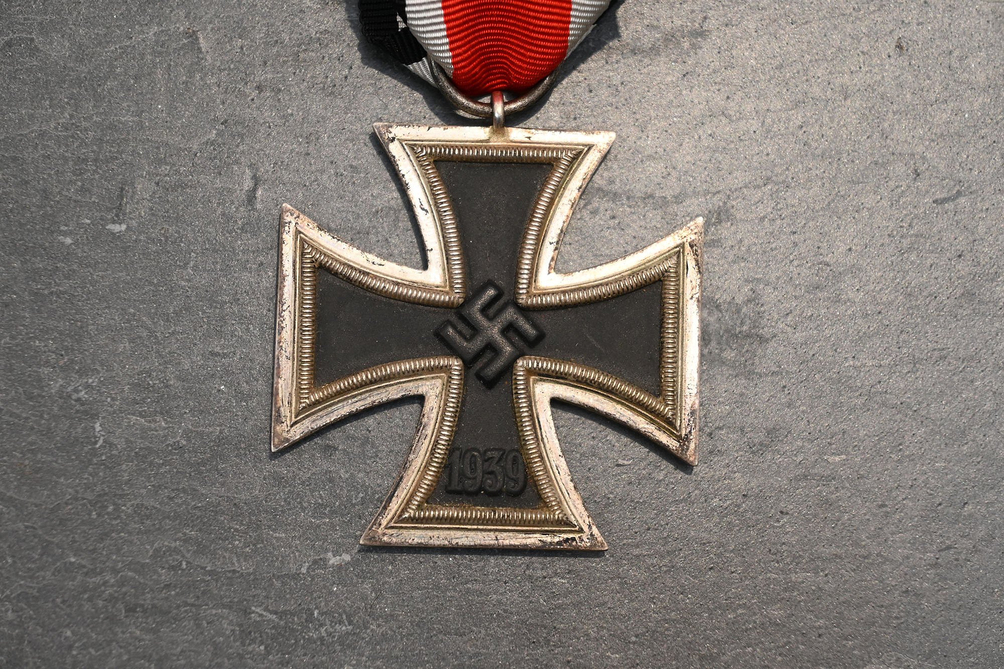 unmarked ek2 — image 3