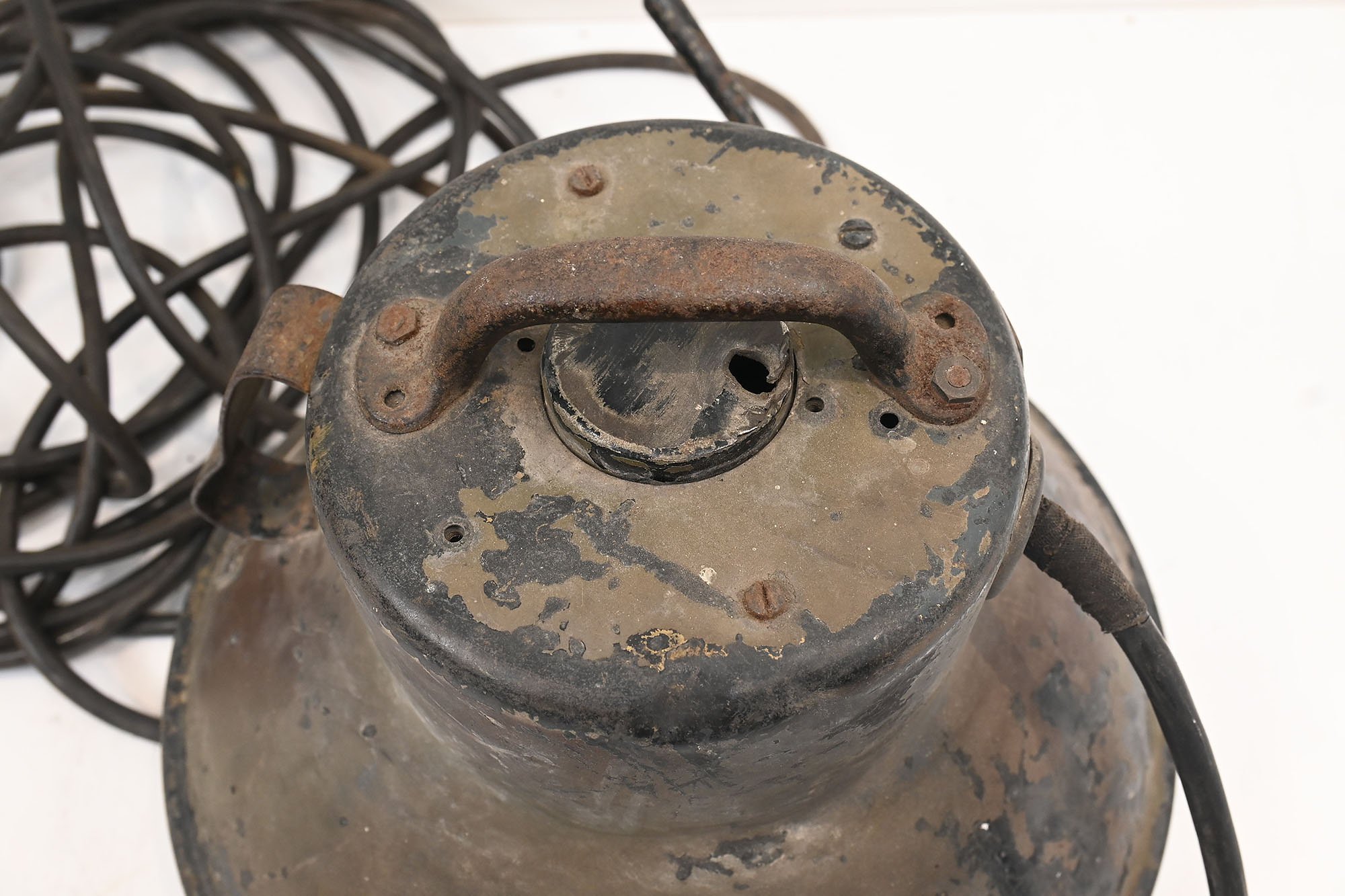 3-tone camo vehicle lamp — image 10