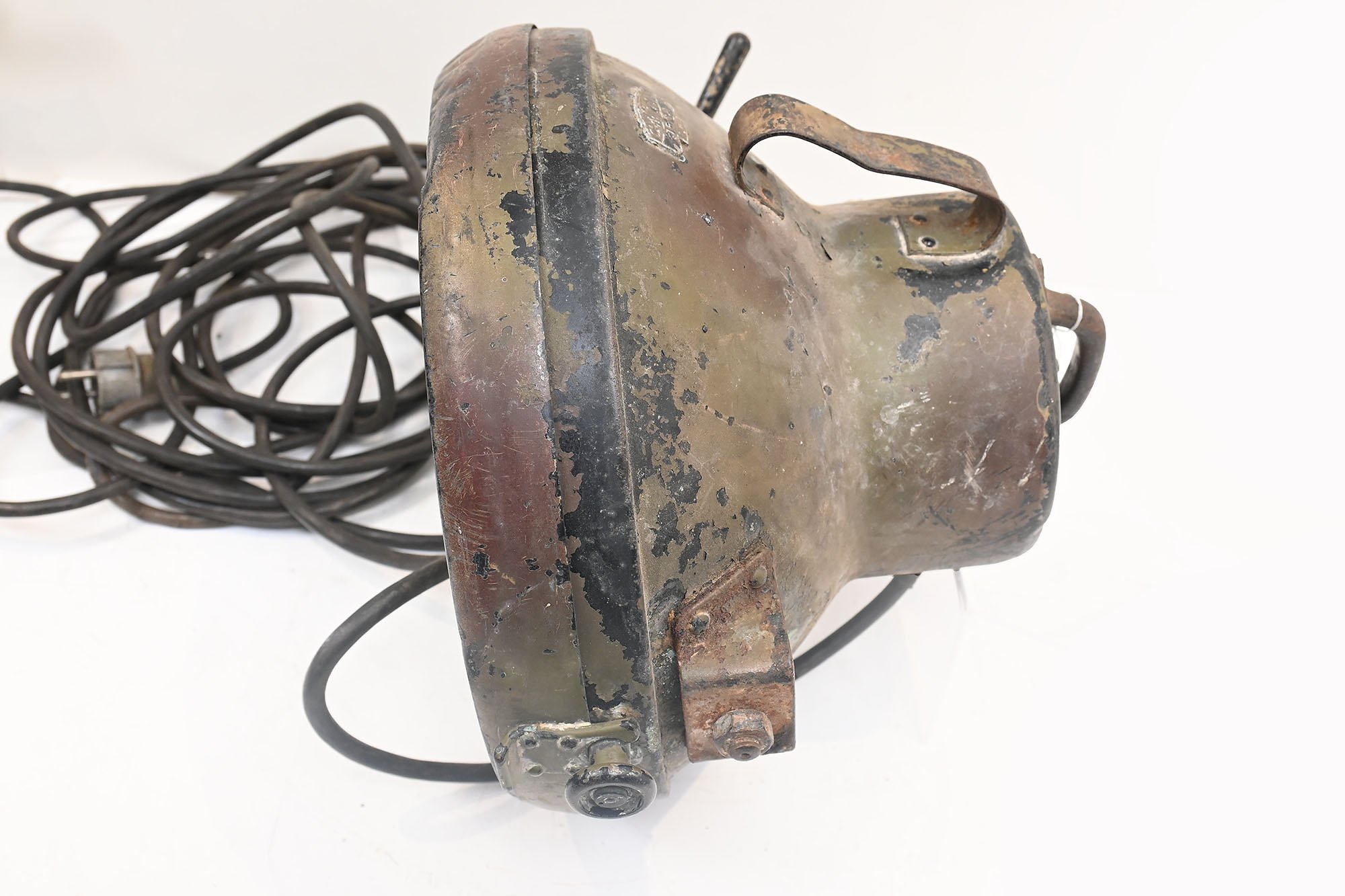 3-tone camo vehicle lamp — image 2