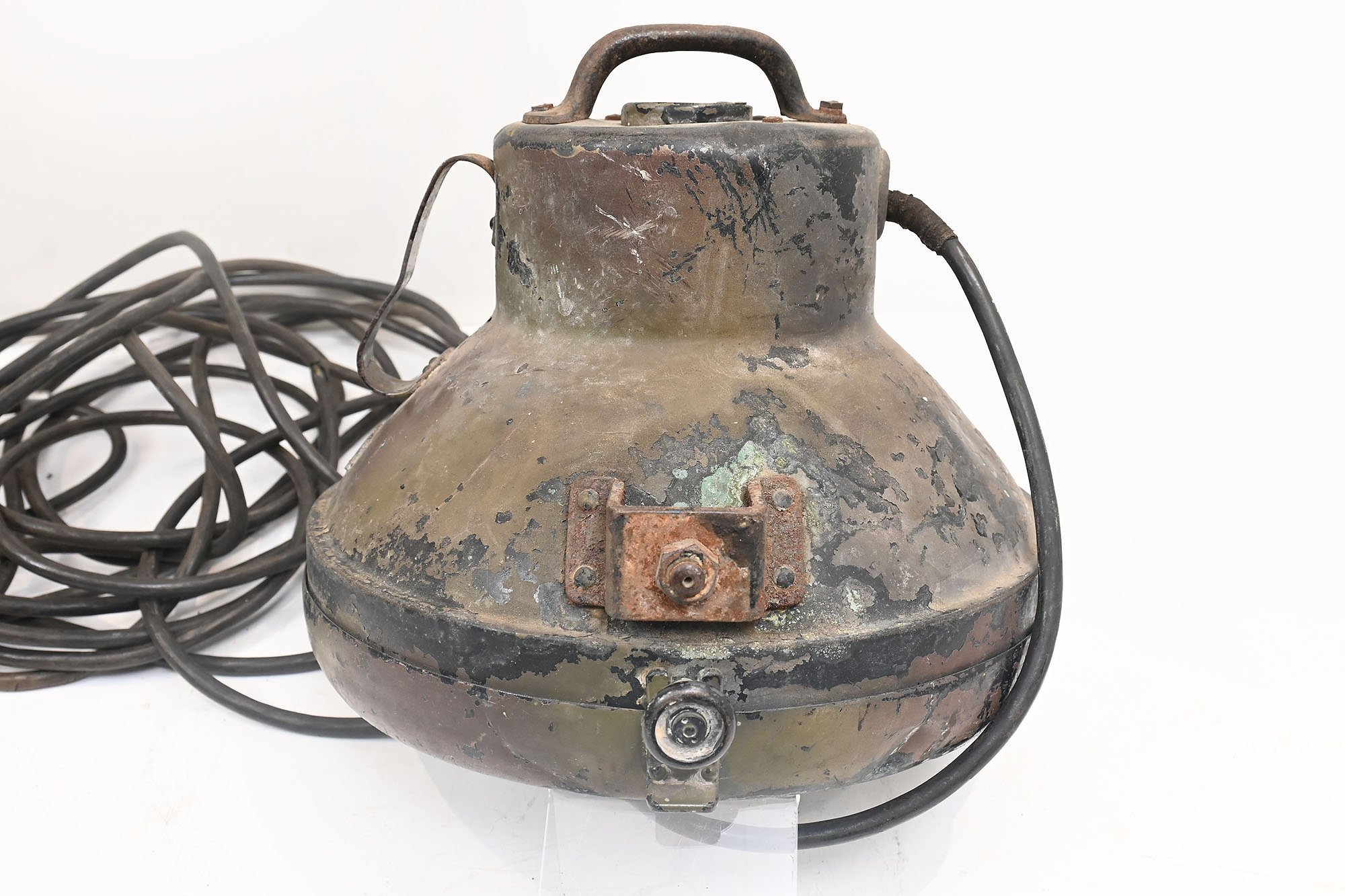 3-tone camo vehicle lamp — image 9