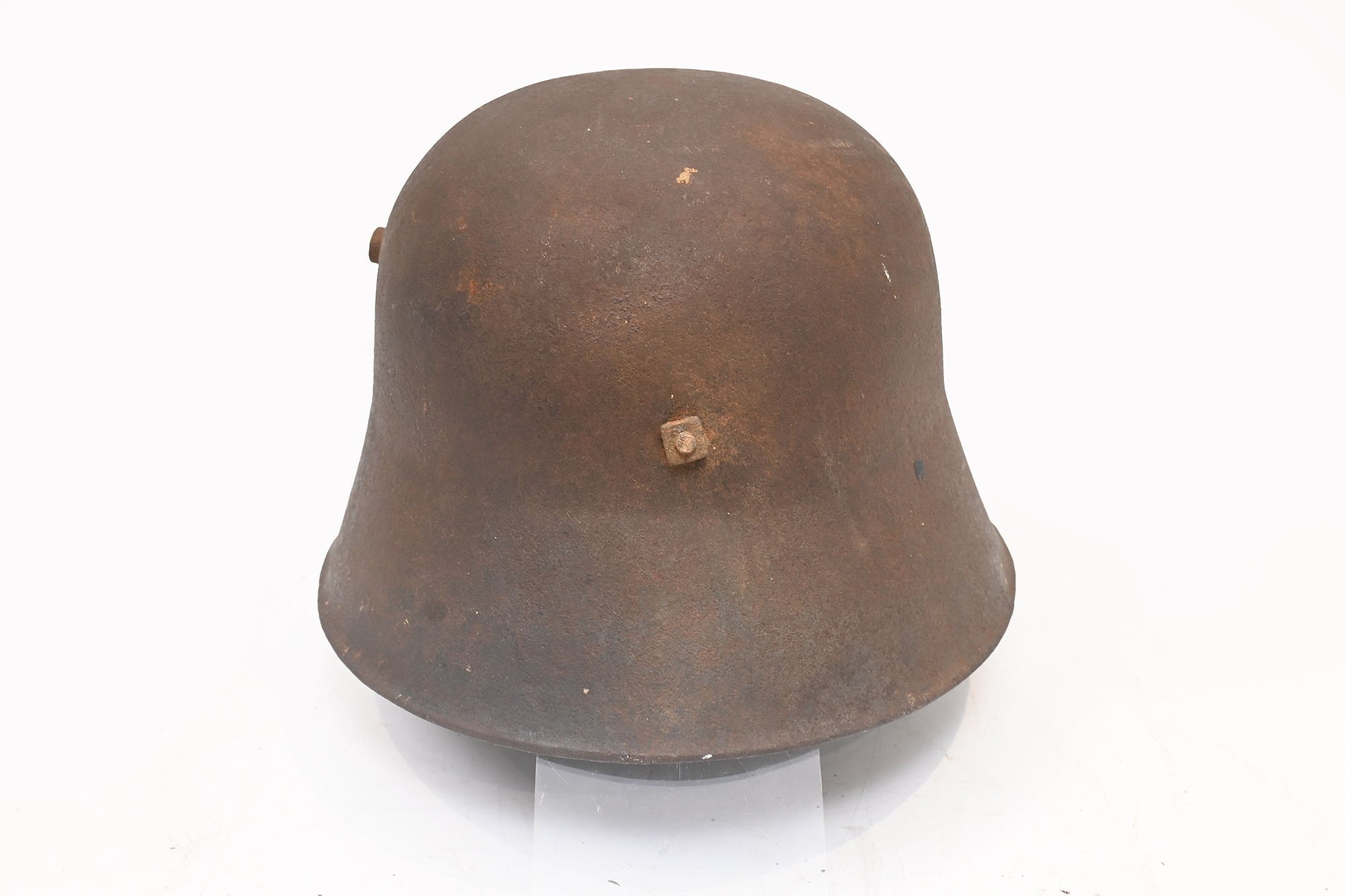 ww1 m18 helmet modified to a vulture shovel — image 4