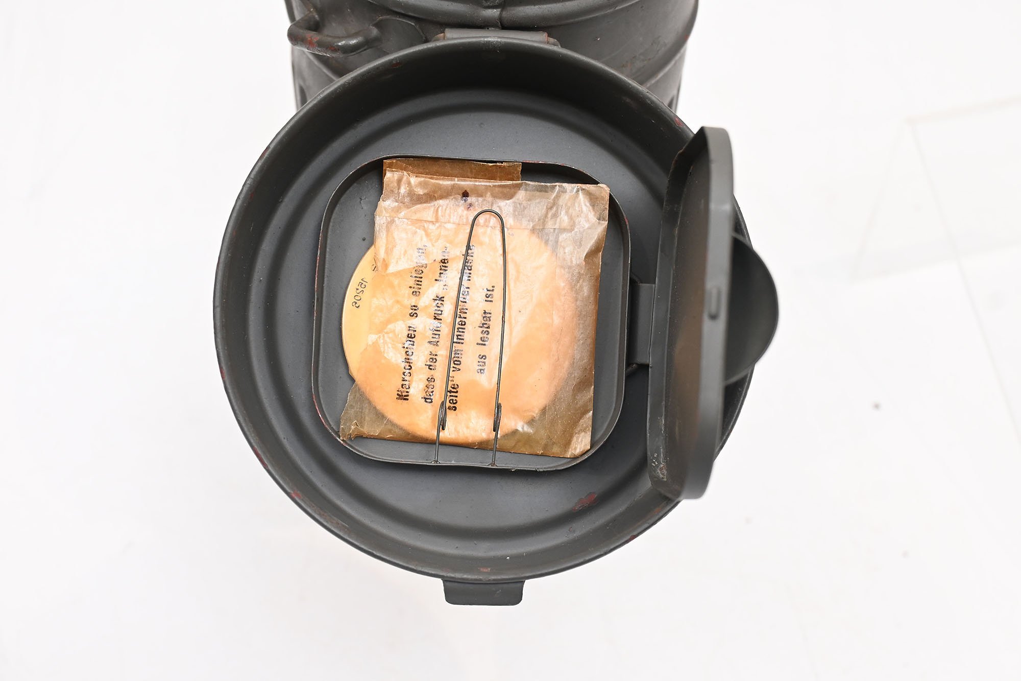 lufschut gas mask bus — image 6