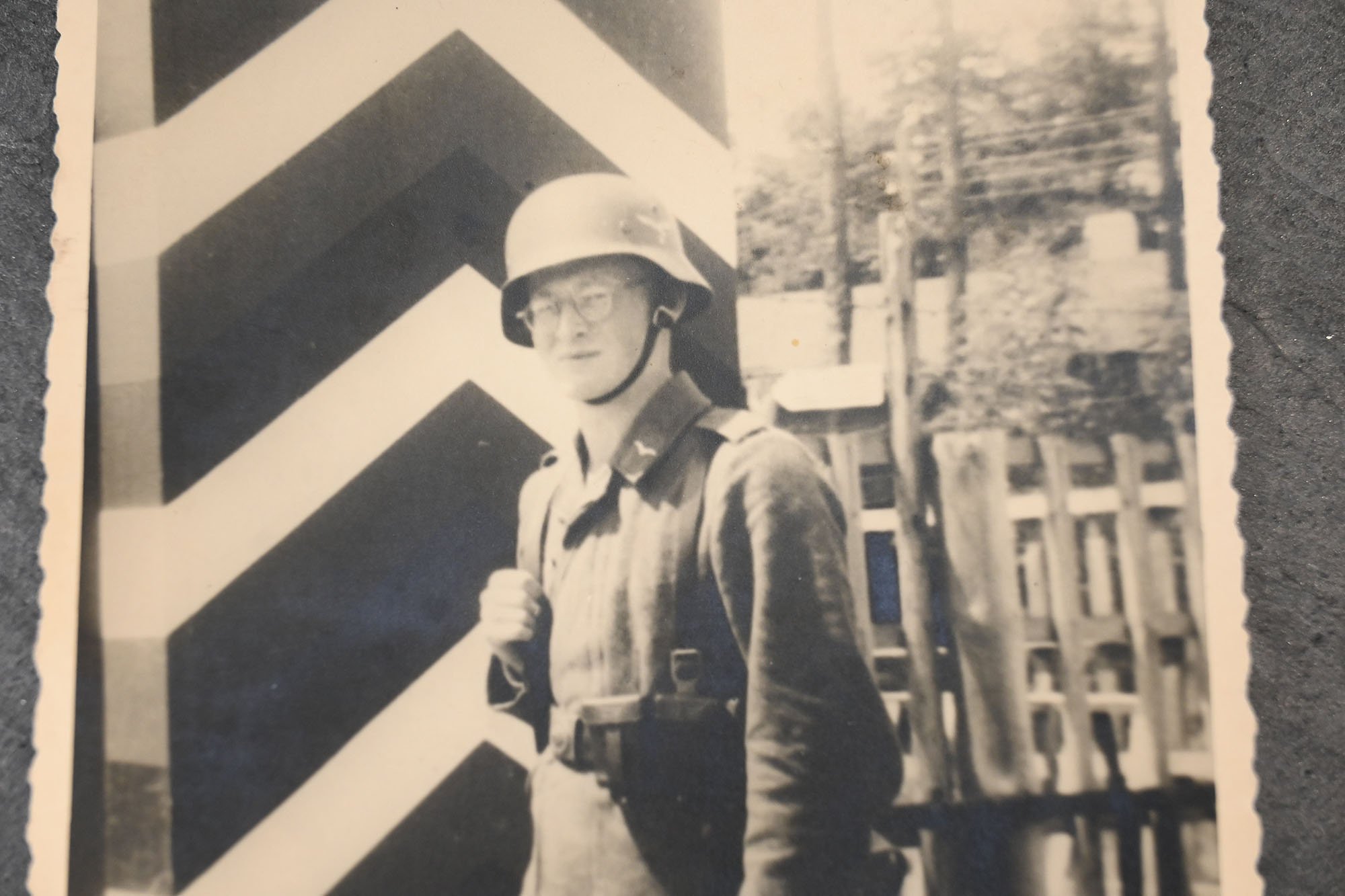 Luftwaffe postcard with helmet — image 2