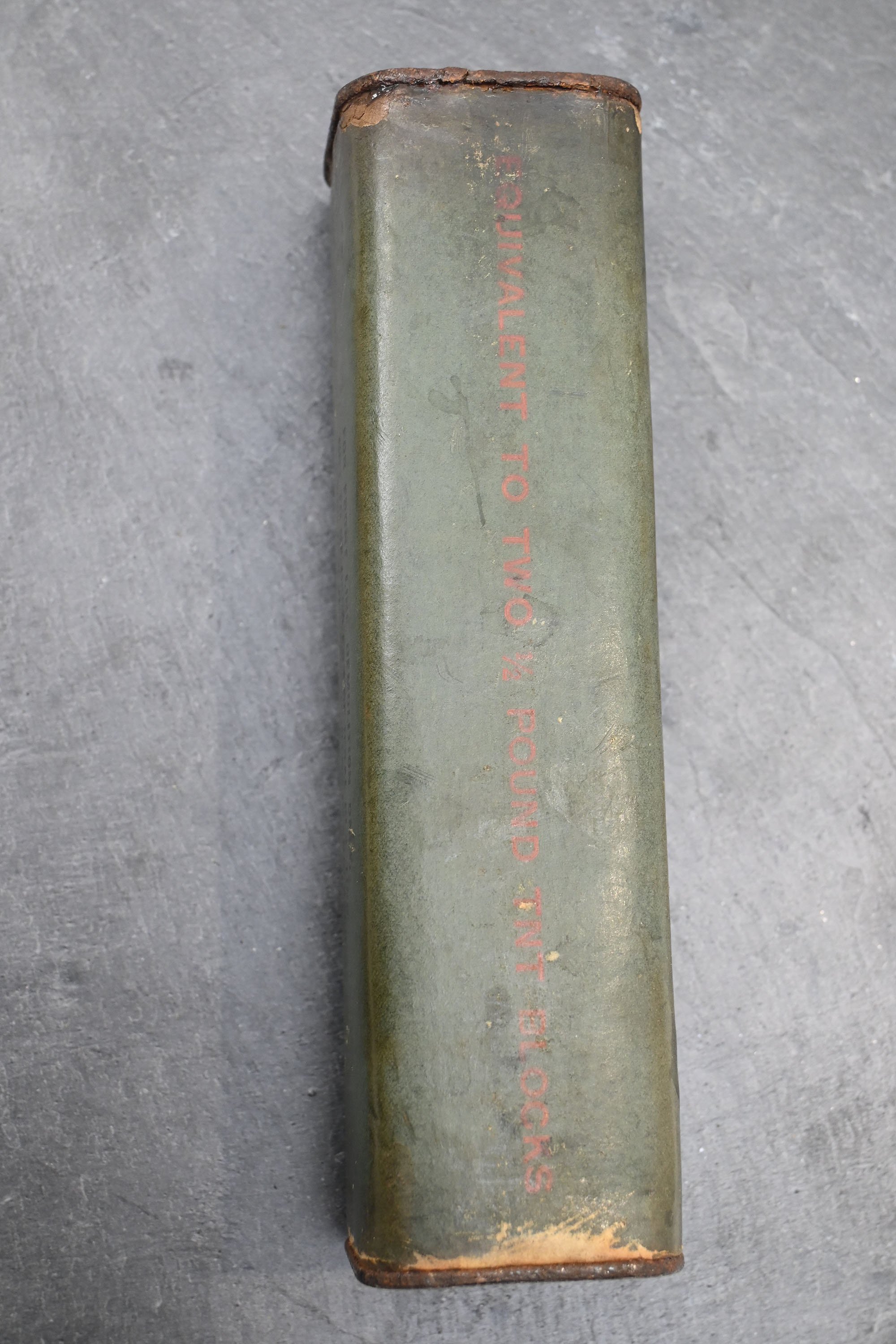 Empty US TNT 1 Pound High Explosive Charge — image 4