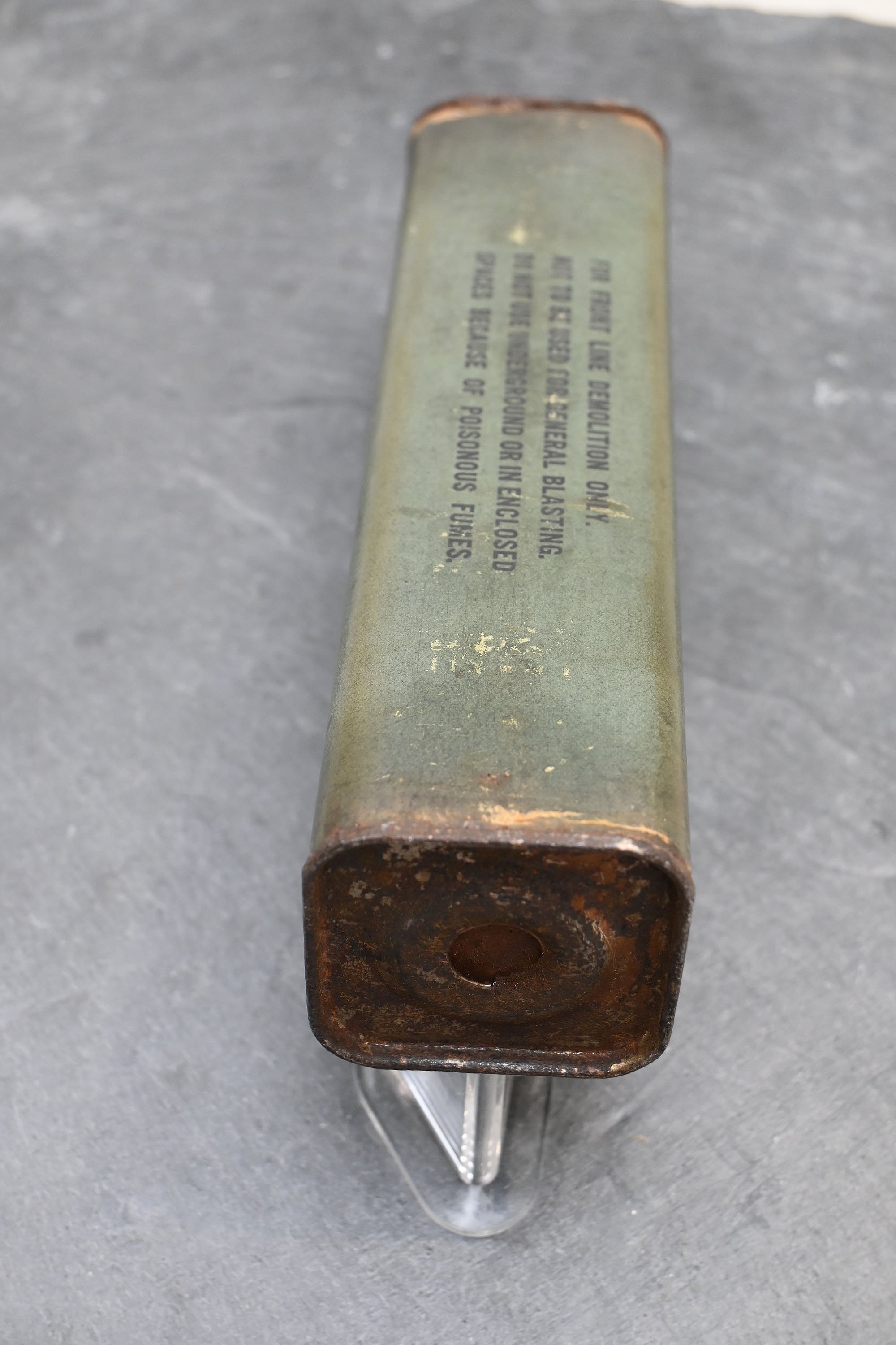 Empty US TNT 1 Pound High Explosive Charge — image 5