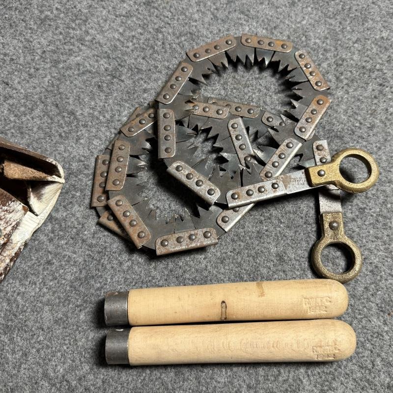 Folding Saw in Pouch — image 4